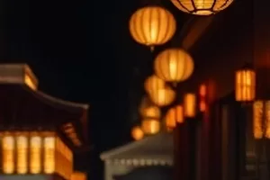 海边礁石上摊开的旧相机，《海边的旧相机》道具